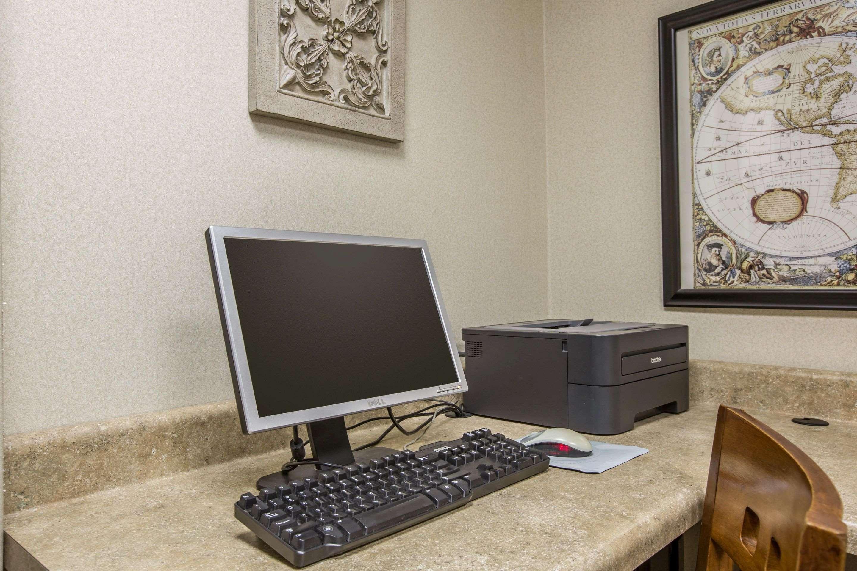 Quality Inn & Suites Hanes Mall Winston-Salem Bagian luar foto