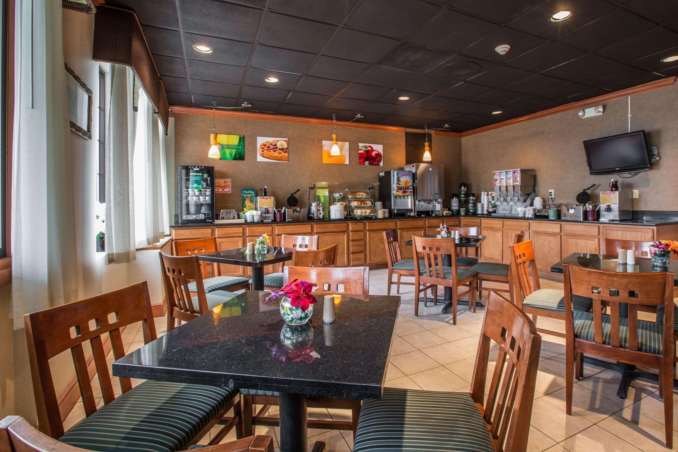 Quality Inn & Suites Hanes Mall Winston-Salem Bagian luar foto